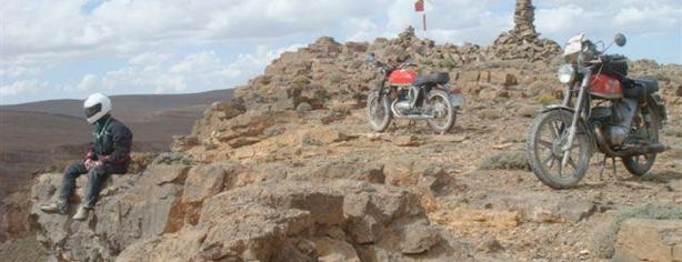 Piloto con su Montesa Impala