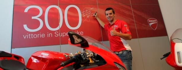 Carlos Checa en Borgo Panigale
