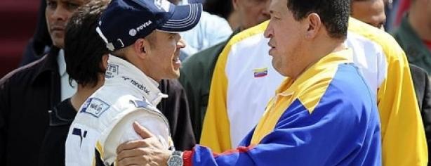 Hugo Chávez y Pastor Maldonado/ AFP