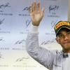 Lewis Hamilton celebra su tercera pole consecutiva/ lainformacion.com