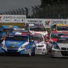 Yvan Muller liderando la prueba