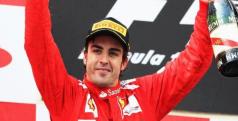 Fernando Alonso en lo más alto del podio en Mugello/ lainformacion.com