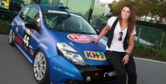 Laia Sanz con el Renault Clio con el que competirá